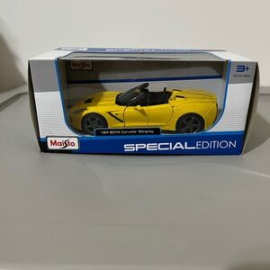 Maisto Yellow Corvette Stingray Diecast Model